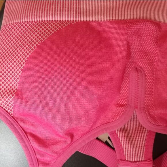 ATHLETIC WORKS Women’s Longline Sports Bra Small Impact Fuchsia - Picture 5 of 6